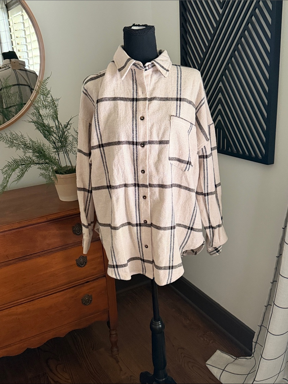 Blu Pepper Cream and black plaid button down medium